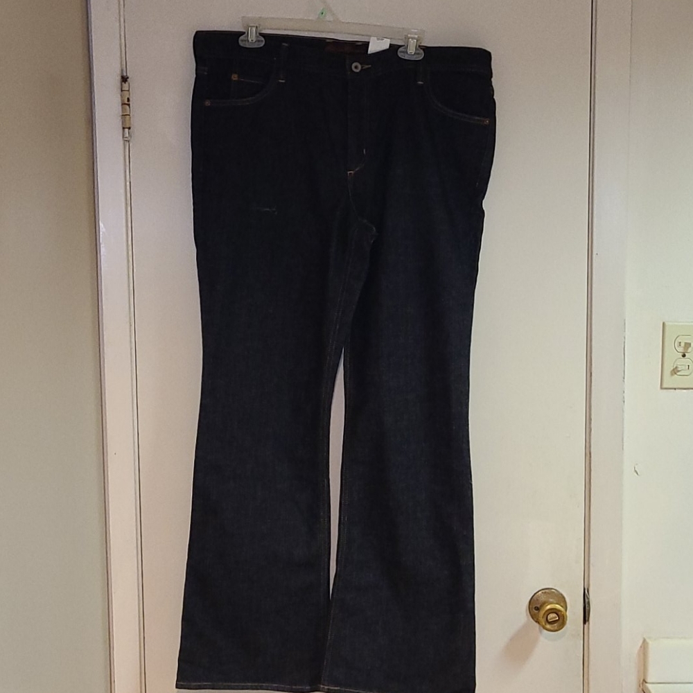 👖Eddie Bauer classic boot cut jeans. Specially dy